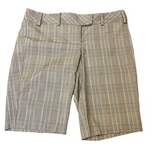 Arden B. Women Grey Plaid Bermuda Shorts. Size:10. In Great Condition.